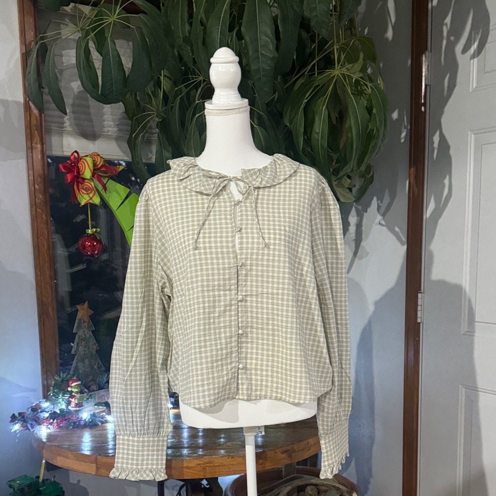 H&M Light Green Checkered Blouse